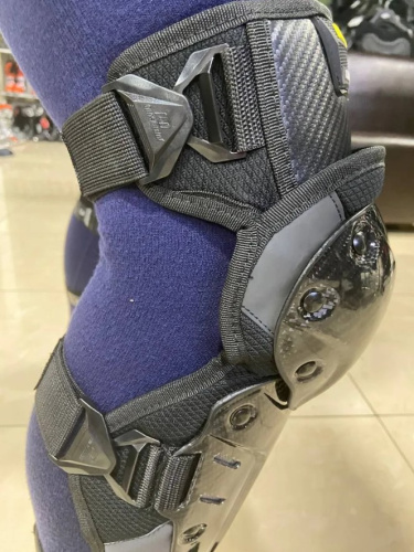 Ones Again Наколенники Carbon Fiber Force в Перми