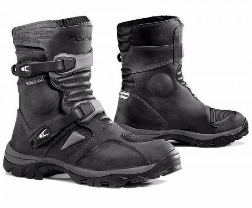 Forma Мотоботы Adventure Low Black в Перми